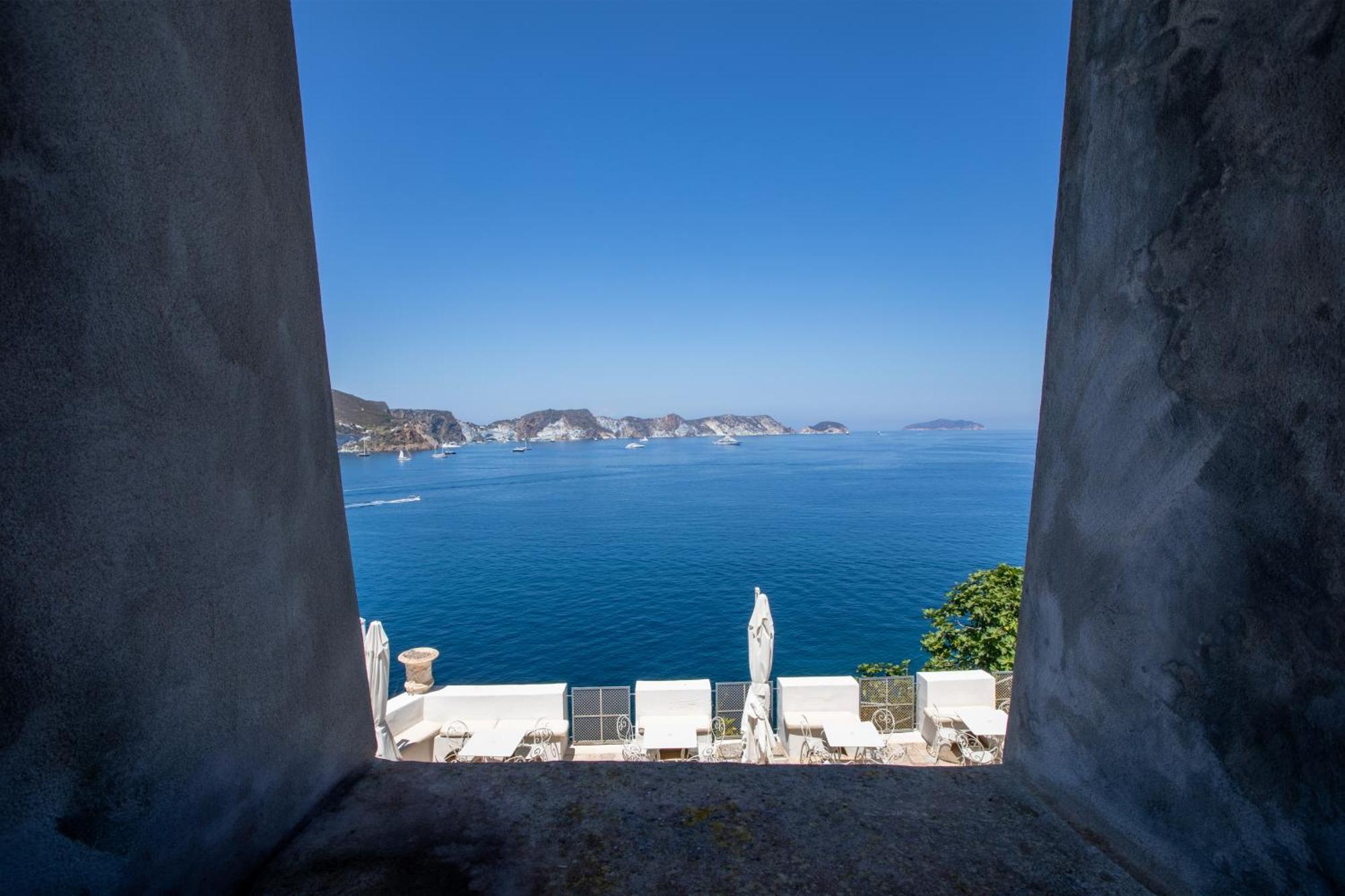 Hotel Torre Dei Borboni Ponza Extérieur photo
