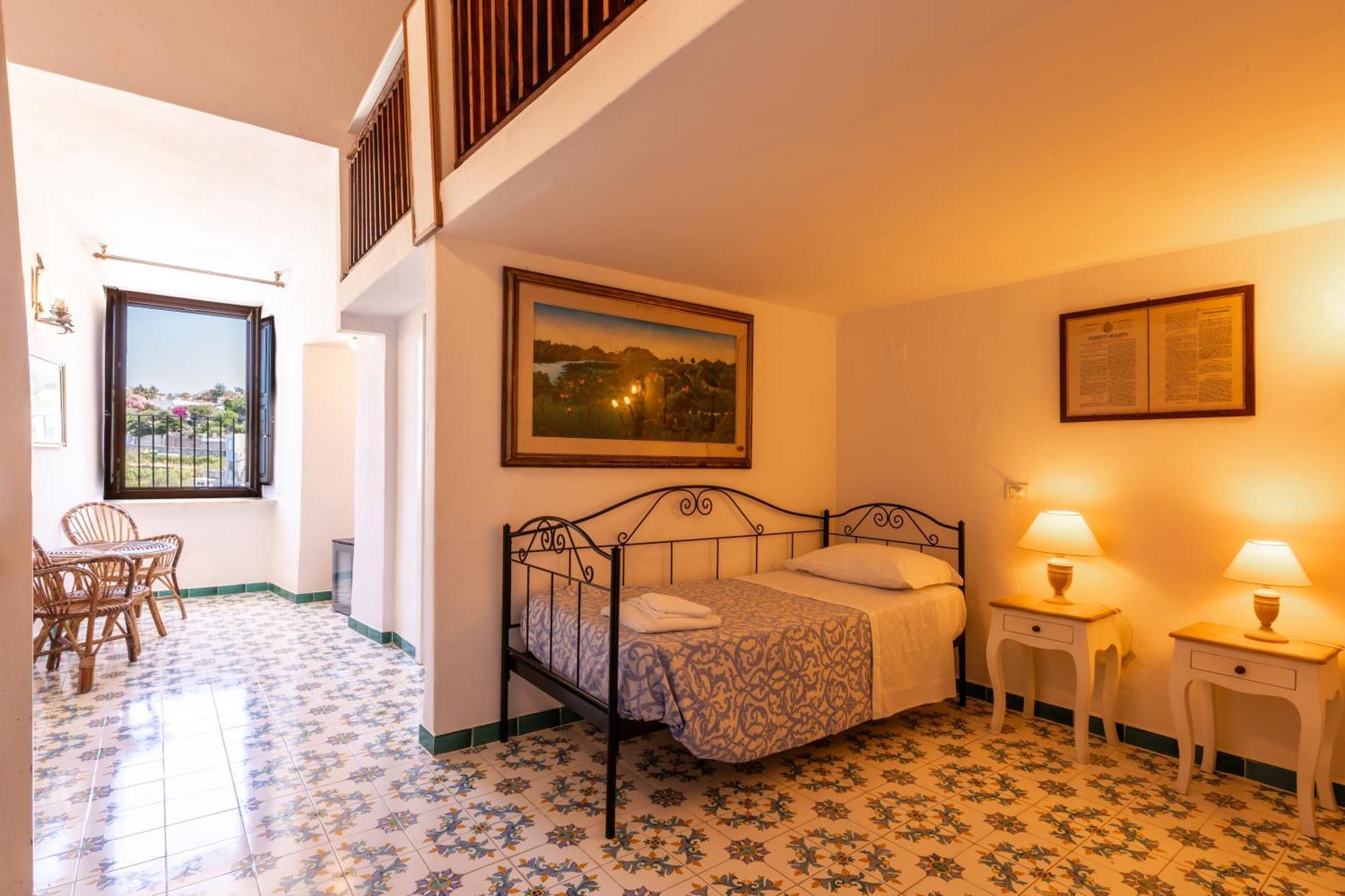 Hotel Torre Dei Borboni Ponza Extérieur photo