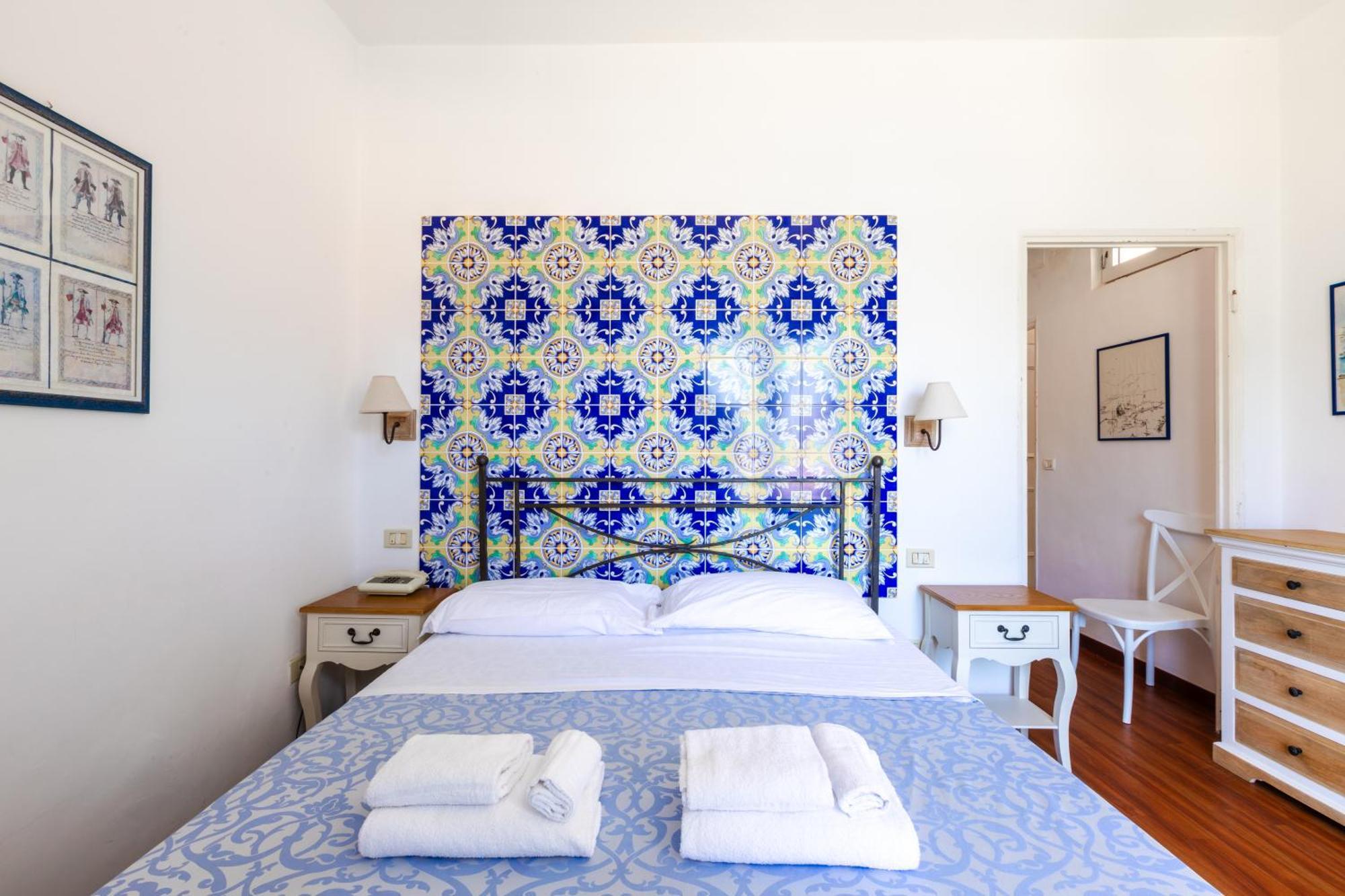 Hotel Torre Dei Borboni Ponza Extérieur photo