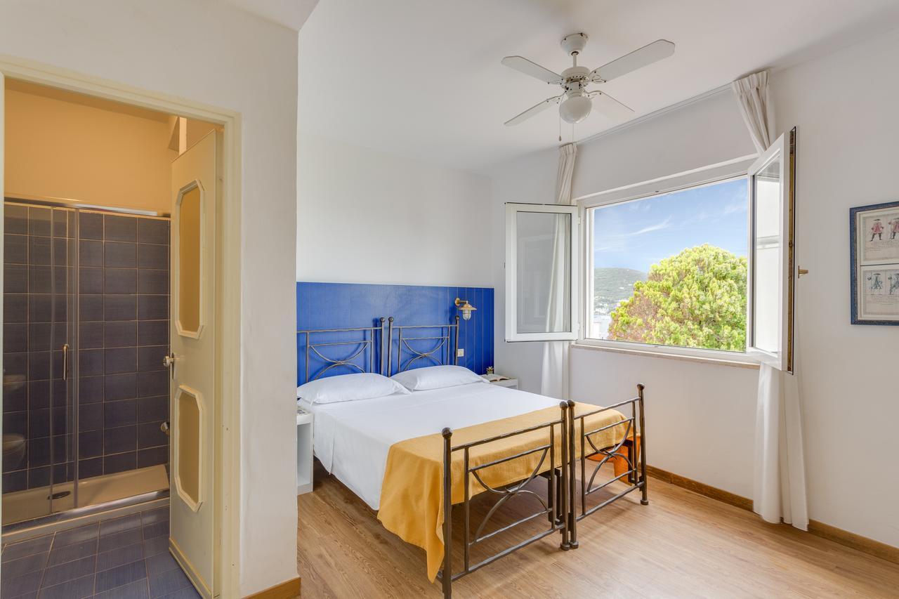 Hotel Torre Dei Borboni Ponza Extérieur photo
