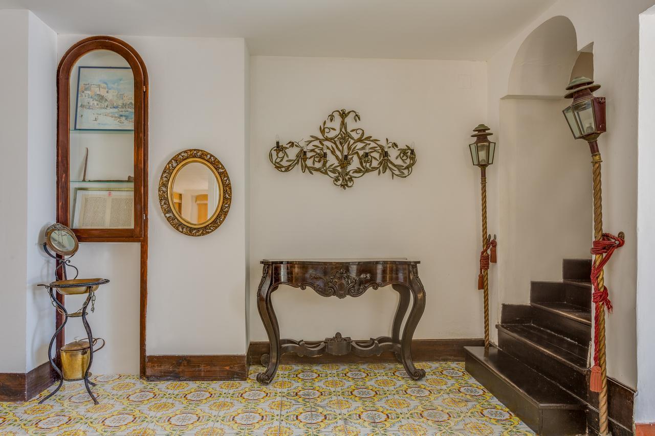 Hotel Torre Dei Borboni Ponza Extérieur photo