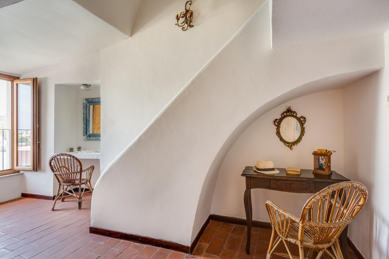 Hotel Torre Dei Borboni Ponza Extérieur photo