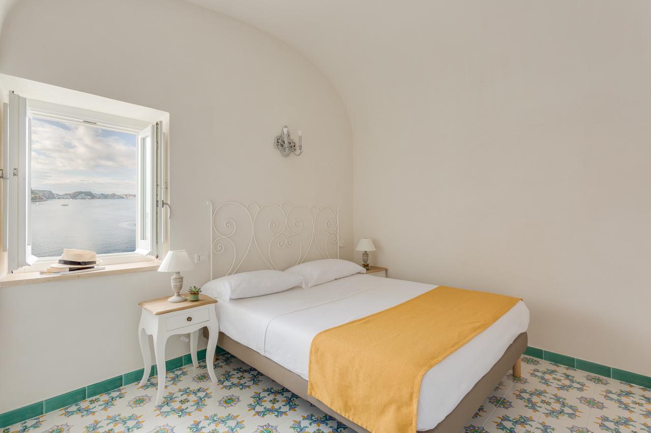 Hotel Torre Dei Borboni Ponza Extérieur photo