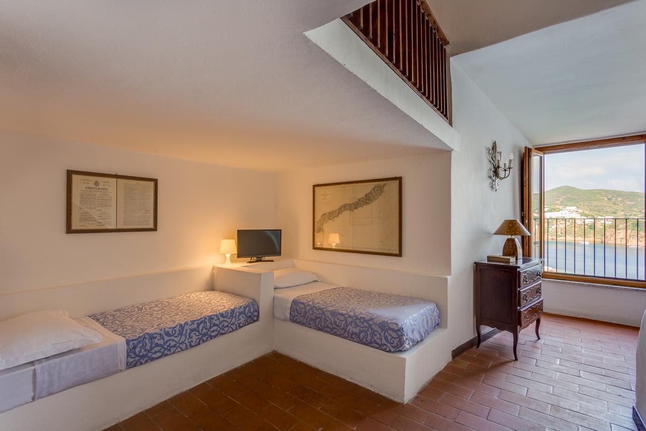 Hotel Torre Dei Borboni Ponza Extérieur photo