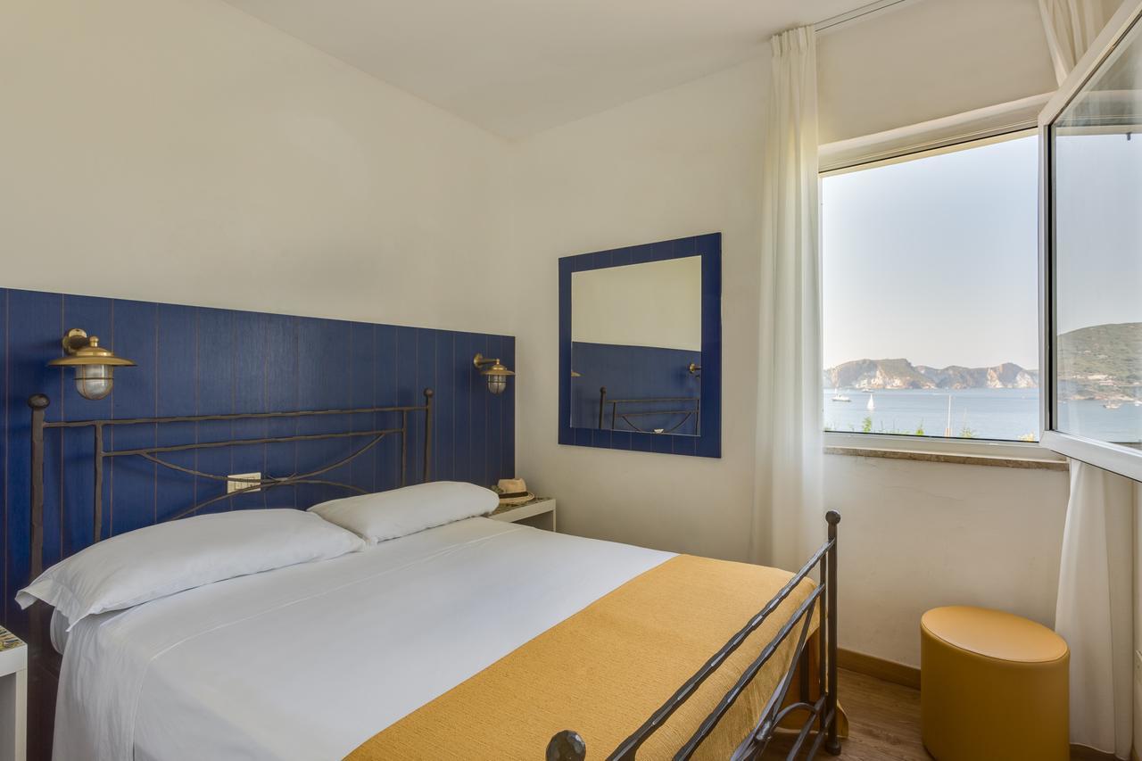 Hotel Torre Dei Borboni Ponza Extérieur photo