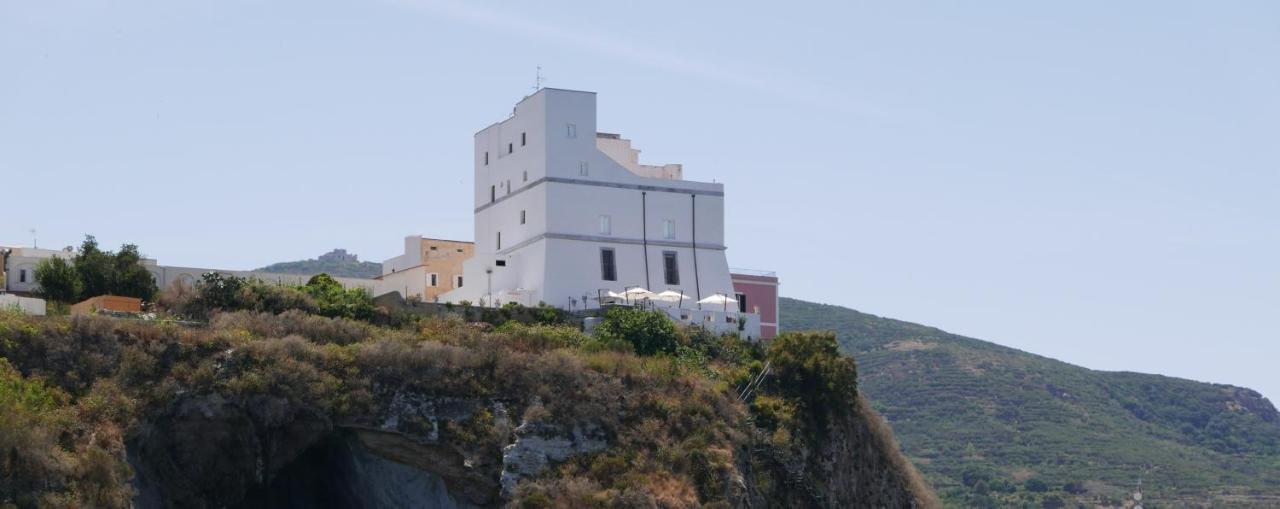 Hotel Torre Dei Borboni Ponza Extérieur photo
