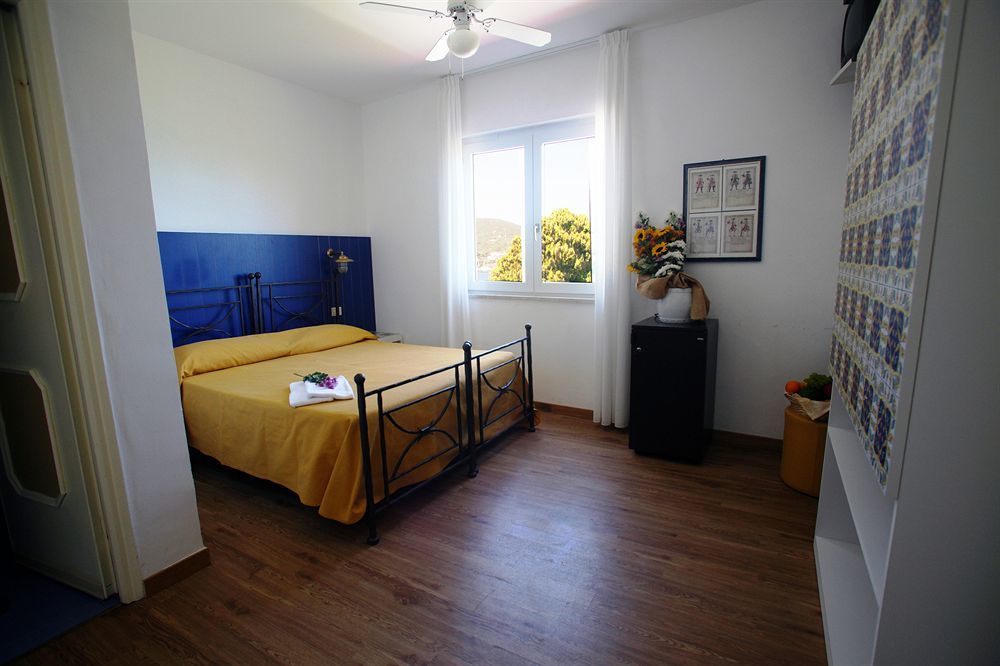Hotel Torre Dei Borboni Ponza Extérieur photo