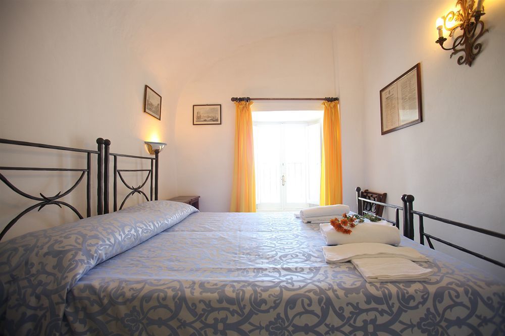 Hotel Torre Dei Borboni Ponza Extérieur photo