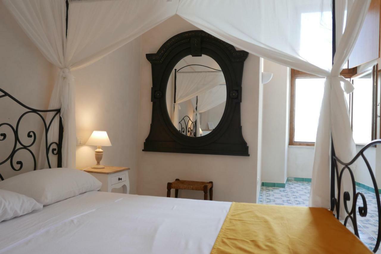 Hotel Torre Dei Borboni Ponza Extérieur photo